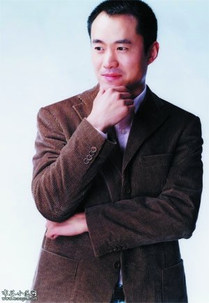 网友热议央视主播两度打断官样汛情介绍(图)